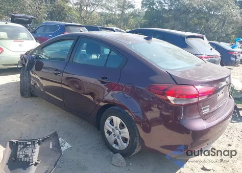 2018 Kia Forte Lx из США, поврежденный, VIN 3KPFK4A72JE166049